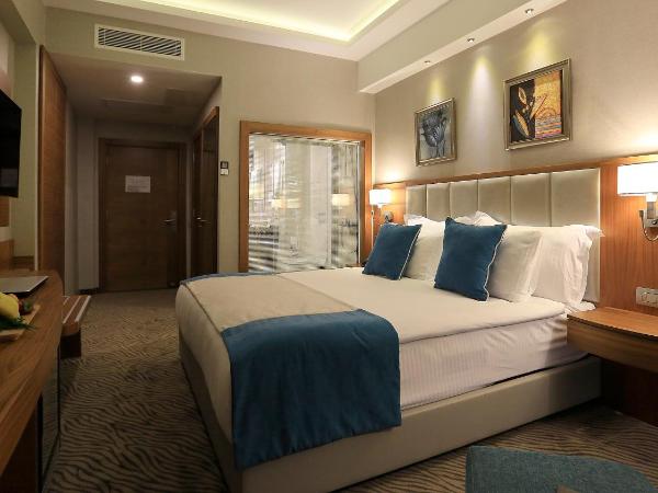 Best Western Premier Karsiyaka Convention & Spa Hotel : photo 8 de la chambre chambre lit queen-size - non-fumeurs