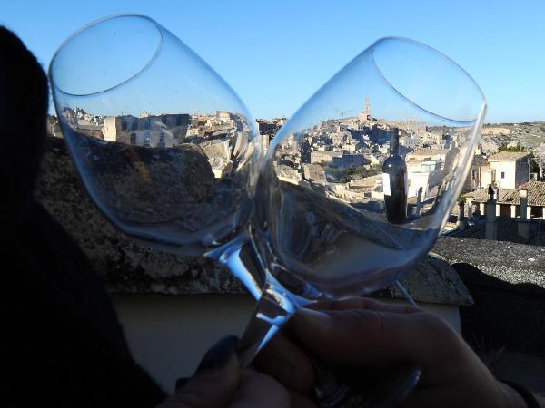 Vista Sui Sassi Guest House : photo 1 de la chambre chambre double avec balcon et vue