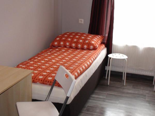 Hostel Kamienna Centrum : photo 3 de la chambre chambre triple