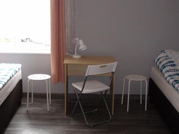 Hostel Kamienna Centrum : photo 3 de la chambre chambre lits jumeaux