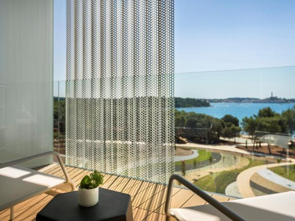 Maistra Select Family Hotel Amarin : photo 3 de la chambre chambre double standard avec lit d'appoint