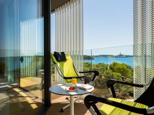 Maistra Select Family Hotel Amarin : photo 7 de la chambre grande chambre double ou lits jumeaux avec canapé-lit