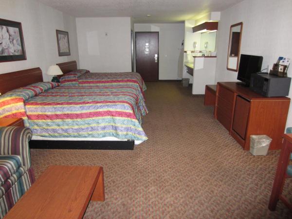 Hospitality Inn : photo 2 de la chambre chambre avec 2 grands lits queen-size 