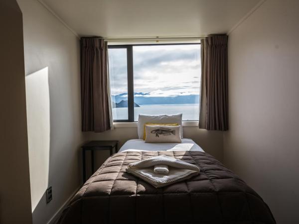 Hawea Hotel : photo 10 de la chambre chambre d’hôtel familiale avec mezzanine et salle de bains privative - vue sur lac