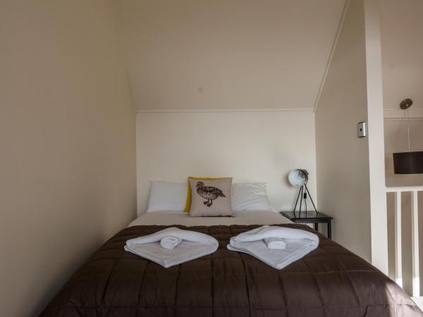 Hawea Hotel : photo 3 de la chambre chambre d’hôtel familiale standard avec mezzanine et salle de bains privative - vue sur lac