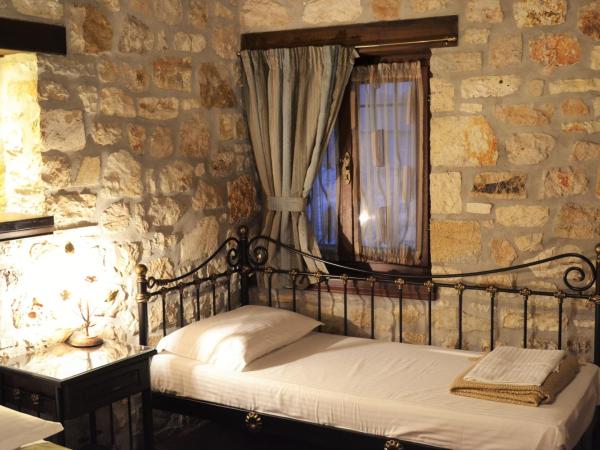 Hagiati Guesthouse : photo 5 de la chambre chambre triple