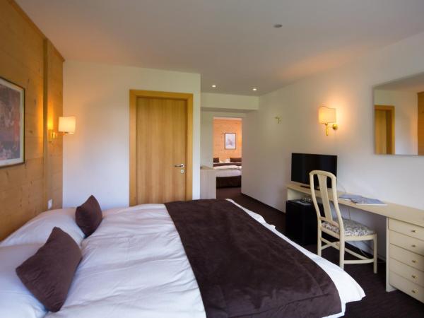 Hotel La Prairie : photo 6 de la chambre chambre quadruple standard