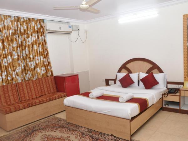 Hotel Gangothri : photo 8 de la chambre chambre double de luxe avec ventilateur