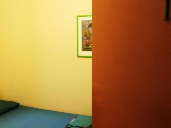 Somewhere To Stay Backpackers : photo 4 de la chambre chambre simple standard avec salle de bains commune