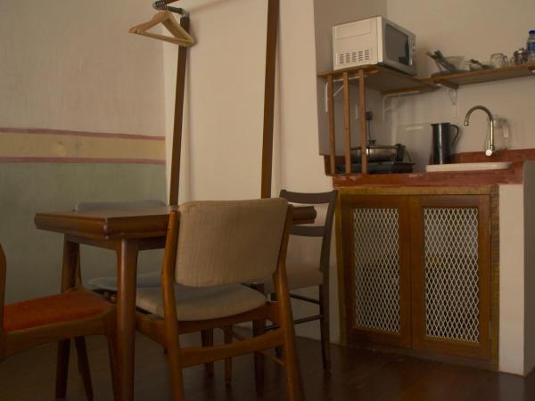 Ren I Tang Heritage Inn : photo 8 de la chambre studio 2