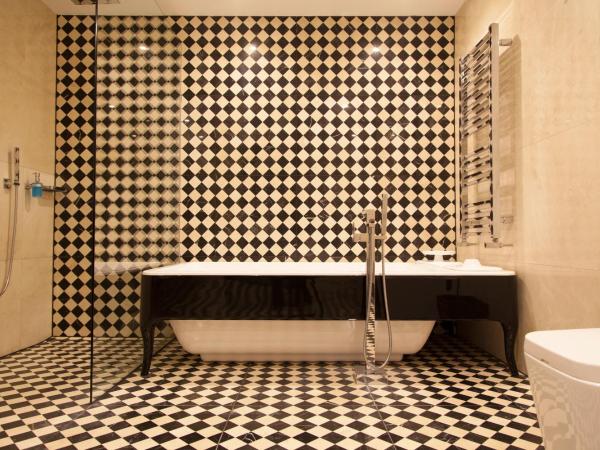 Quentin Boutique Hotel : photo 8 de la chambre suite familiale