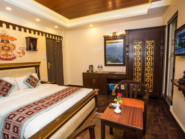 Hotel Encounter Nepal & Spa : photo 8 de la chambre deluxe double room - 15% off on food and beverage, 15% off spa, 24 hour check in and free welcome drink 