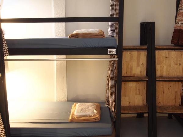 Dhub Hostel Donmueng : photo 4 de la chambre lit superposé dans dortoir mixte