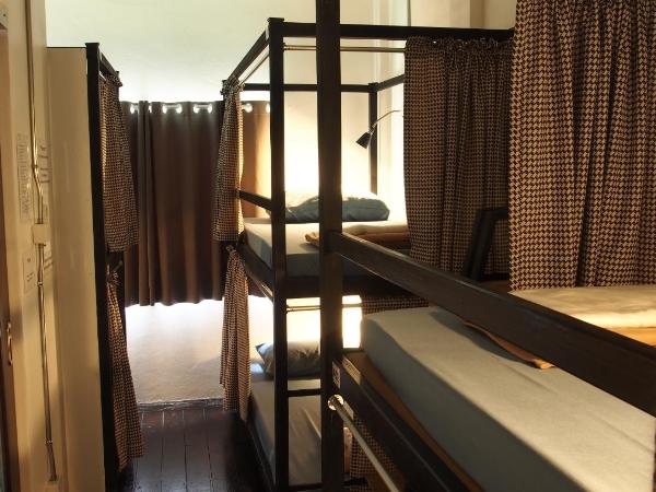 Dhub Hostel Donmueng : photo 7 de la chambre lit superposé dans dortoir mixte