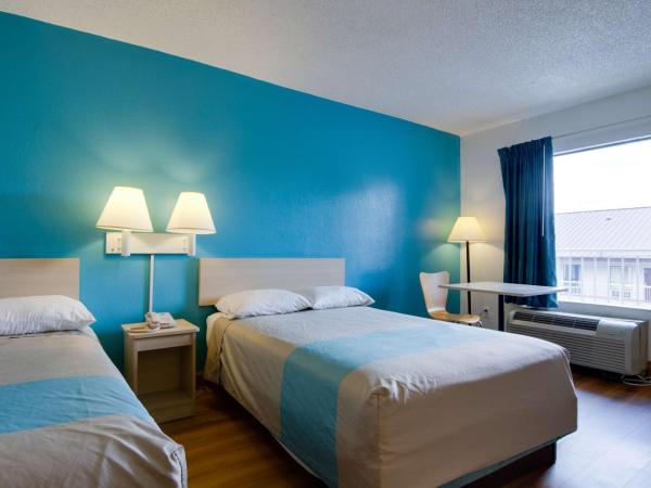 Motel 6-Atlanta, GA : photo 6 de la chambre chambre quadruple - non-fumeurs