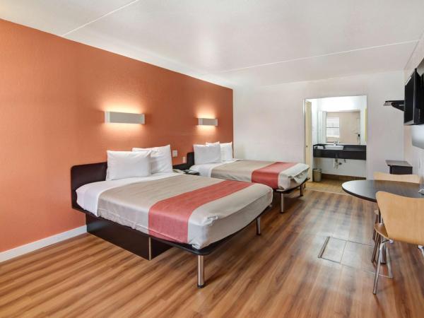 Motel 6-Dallas, TX - Forest Lane : photo 6 de la chambre chambre 2 lits queen-size - non-fumeurs