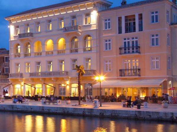 Valamar Riviera Hotel & Residence : photo 5 de la chambre junior suite for 2+1 seaview - villa nicoletta