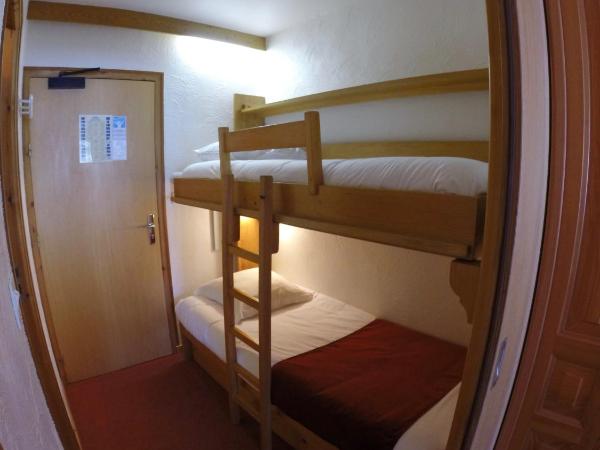 Hôtel Les Côtes, Résidence Loisirs et Chalets : photo 9 de la chambre chambre familiale (2 adultes et 2 enfants)