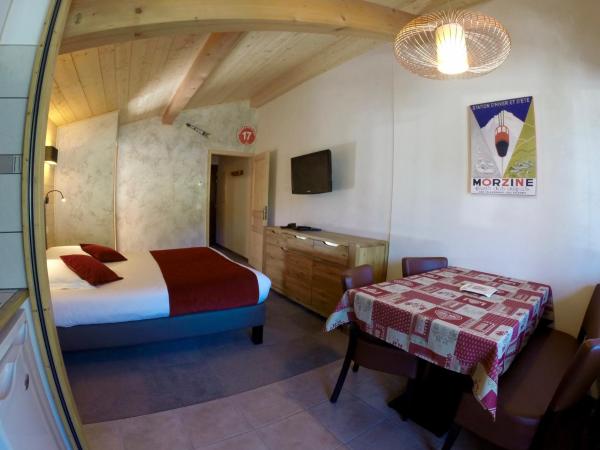 Hôtel Les Côtes, Résidence Loisirs et Chalets : photo 4 de la chambre suite familiale (5 adultes)