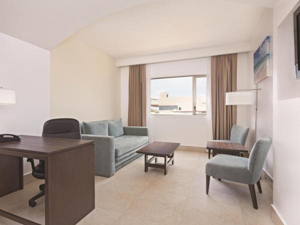 Wyndham Garden Cancun Downtown : photo 3 de la chambre suite junior lit king-size - non-fumeurs