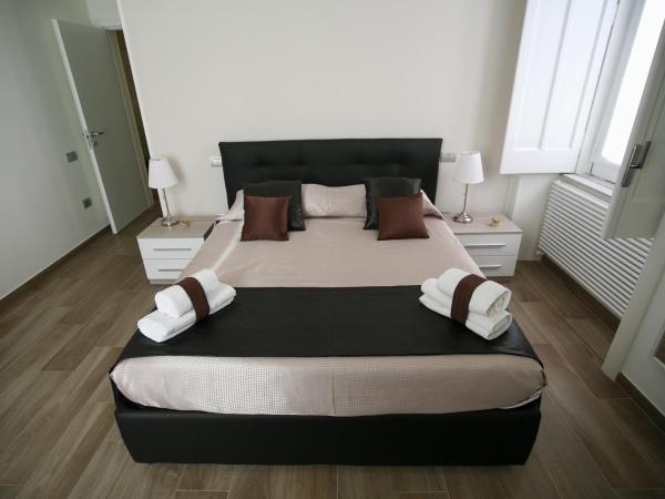 B&B Il Ritratto : photo 4 de la chambre chambre double avec salle de bains privative