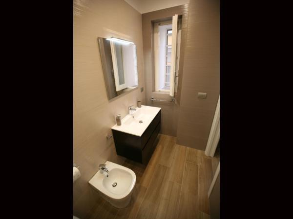 B&B Il Ritratto : photo 4 de la chambre chambre double avec salle de bains privative