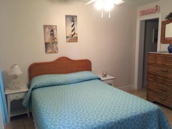 Angie's Guest Cottage : photo 1 de la chambre studio lit queen-size