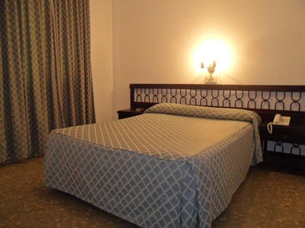 Hostal Ronda : photo 2 de la chambre chambre double ou lits jumeaux