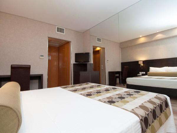 Nefeli Hotel Alimos : photo 4 de la chambre hébergement double exécutif - vue partielle sur mer