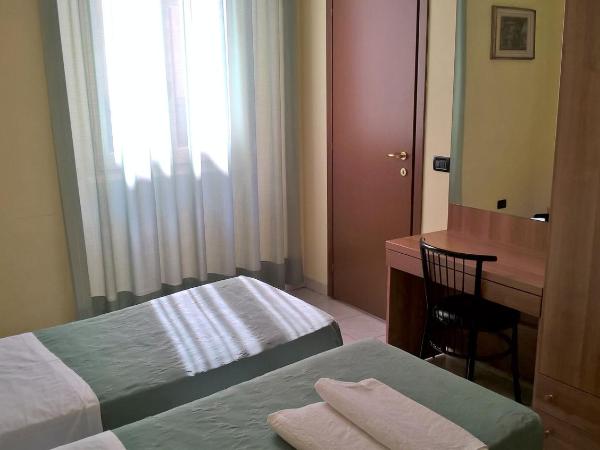 Hotel Del Sole : photo 9 de la chambre chambre double ou lits jumeaux