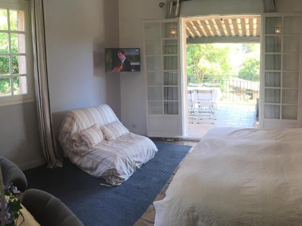 Villa Saint Paul : photo 4 de la chambre chambre double avec douche