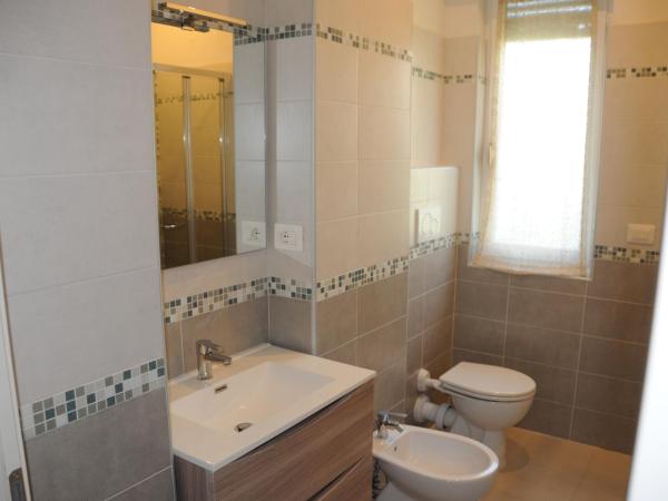 Affittacamere La Perla : photo 6 de la chambre chambre double avec salle de bains privative