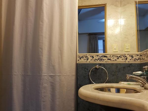 Hotel Mayoral : photo 4 de la chambre matrimonial triple room