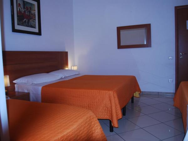 Hotel Dalmazia : photo 2 de la chambre chambre quadruple