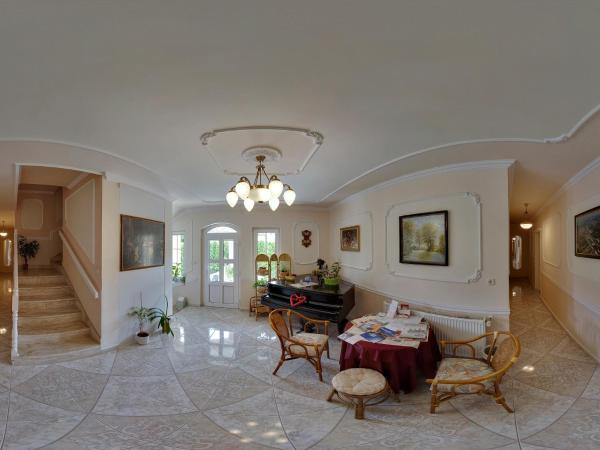 Hegyi Villa : photo 2 de la chambre chambre standard lit queen-size