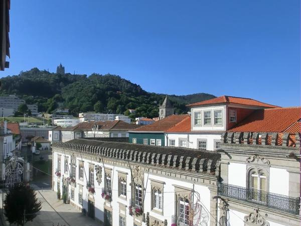 Enjoy Viana - Guest House : photo 6 de la chambre suite familiale