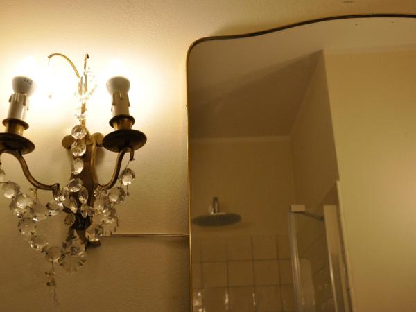 Casa Ardizzoni : photo 5 de la chambre chambre double ou lits jumeaux avec salle de bains privative