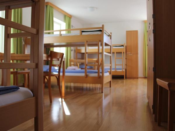 Institut St.Sebastian : photo 1 de la chambre lit dans dortoir de 2 lits