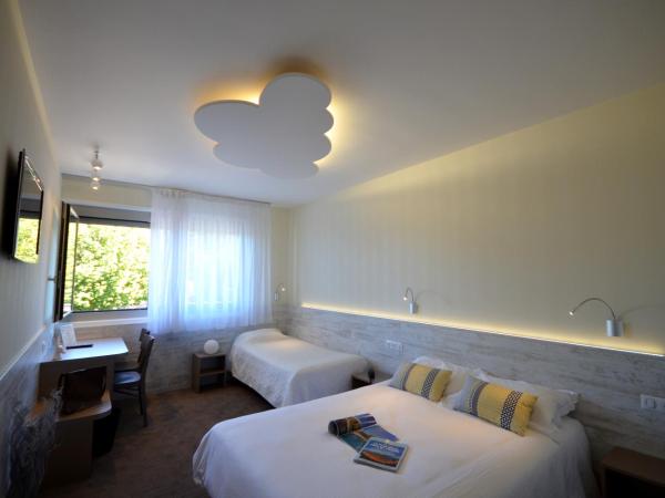 Hôtel Poste et Champanne : photo 1 de la chambre chambre triple
