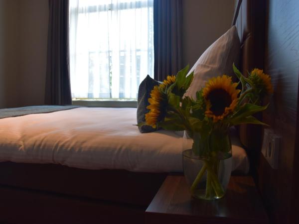 OZO Hotels Armada Amsterdam : photo 2 de la chambre chambre double - vue sur canal
