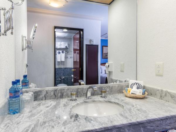 Hotel Estoril : photo 2 de la chambre suite lit king-size – non-fumeurs