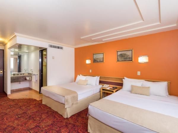 Hotel Estoril : photo 3 de la chambre chambre double avec 2 lits doubles - non-fumeurs