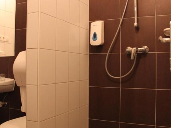 Teke Bowling Centrum és Sport Panzió : photo 6 de la chambre chambre familiale (2 adultes et 2 enfants)