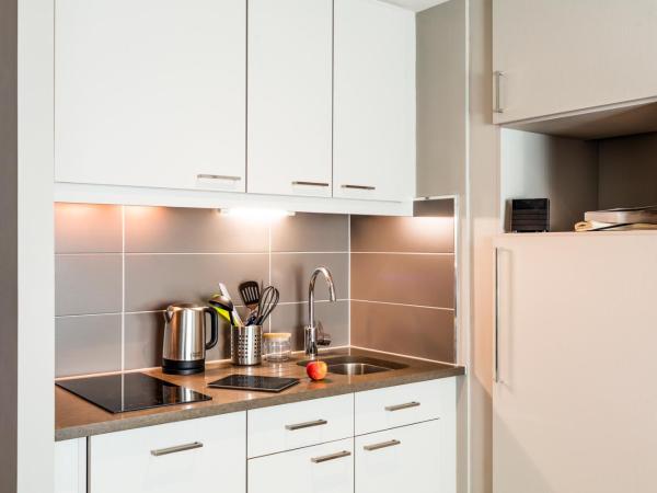 Aparthotel Adagio Edinburgh Royal Mile : photo 10 de la chambre studio avec lit double