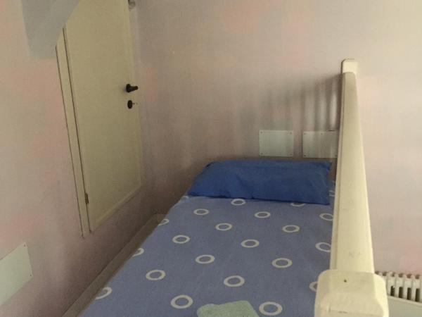 Due Papi : photo 4 de la chambre chambre lits jumeaux avec salle de bains privative séparée