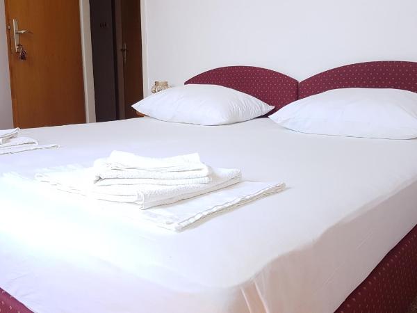 Rooms Vjera : photo 10 de la chambre chambre standard double avec salle de bains privative séparée