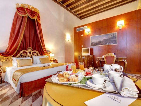 Hotel Donà Palace : photo 1 de la chambre suite royale