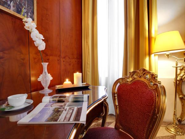 Hotel Donà Palace : photo 8 de la chambre suite royale