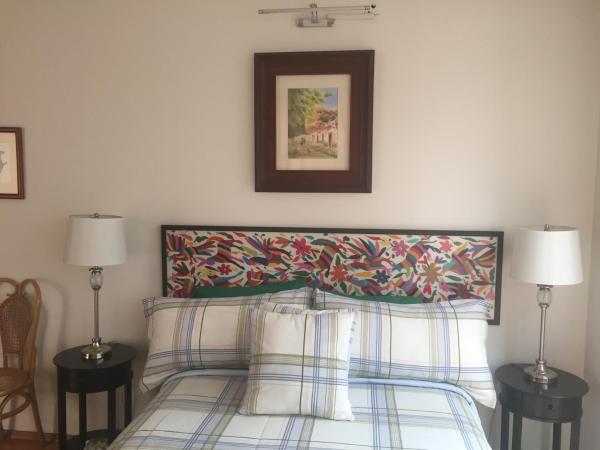 Maria Del Alma House : photo 1 de la chambre chambre triple avec baignoire