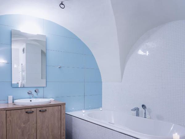 Pension Athanor : photo 6 de la chambre appartement avec bain à remous